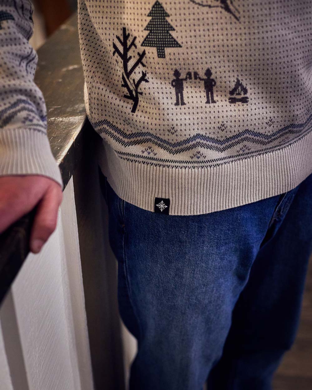 Peak Party Shredder Sweater - Navy/Gray