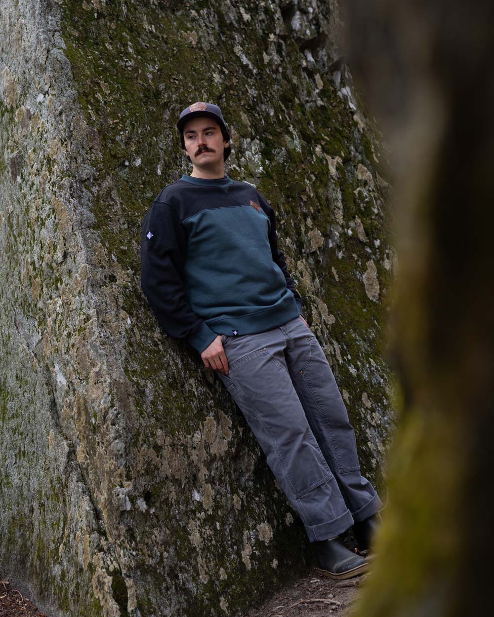 Quarry Crew Sweatshirt - Vintage Black/ Indigo